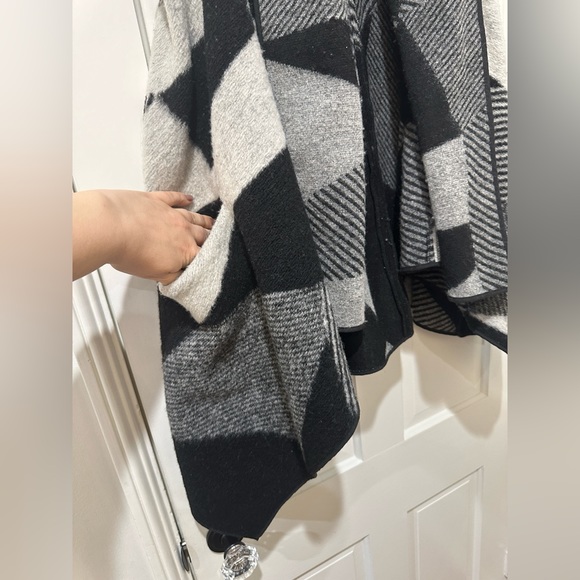 Cejon plaid wool blend sweater vest shawl wrap geometric - Picture 6 of 12